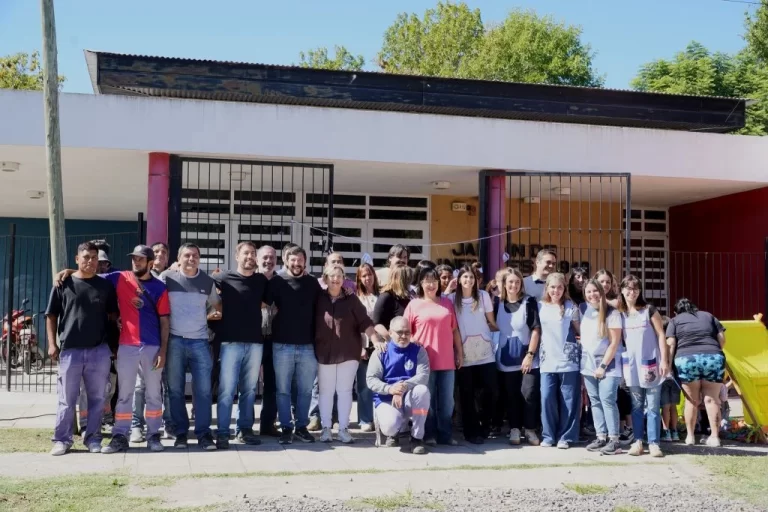 Municipio inauguró 5 nuevas cuadras de pavimento en Villa Asunción