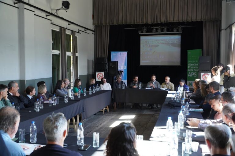 Ustarroz y Kreplak encabezaron la primera reunión presencial del CoSaPro con eje en la crisis sanitaria