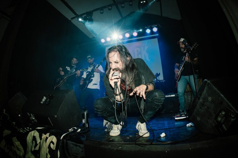 Rock en el Galpón volvió a vibrar en La Trocha con una noche de música, identidad y compromiso comunitario
