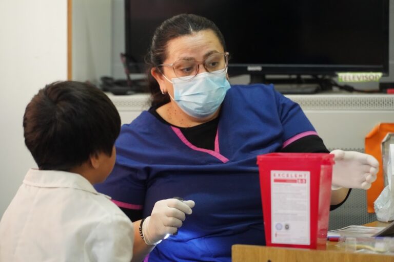 Más de 300 estudiantes ya pasaron por los controles del Programa de Salud Escolar en 2026