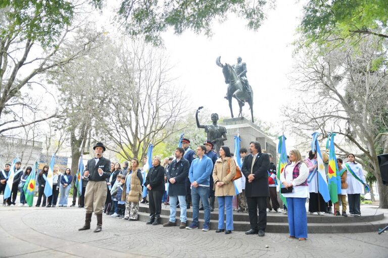 La ciudad homenajeó al General José de San Martín